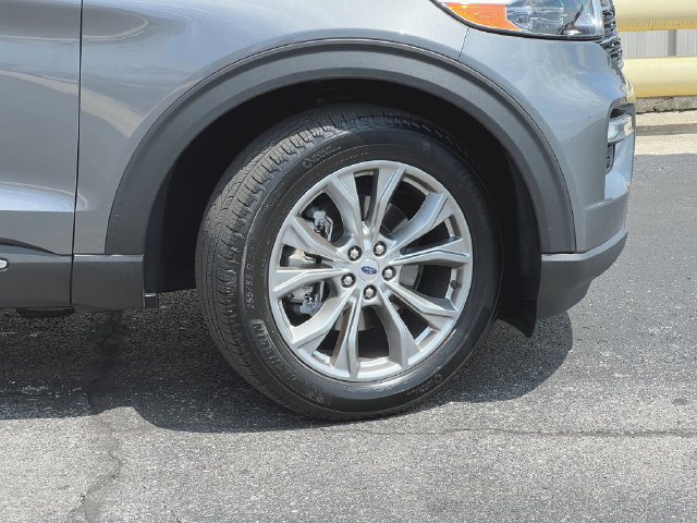 Used 2023 Ford Explorer XLT w/ Equipment Group 202A AWD/4WD image 23
