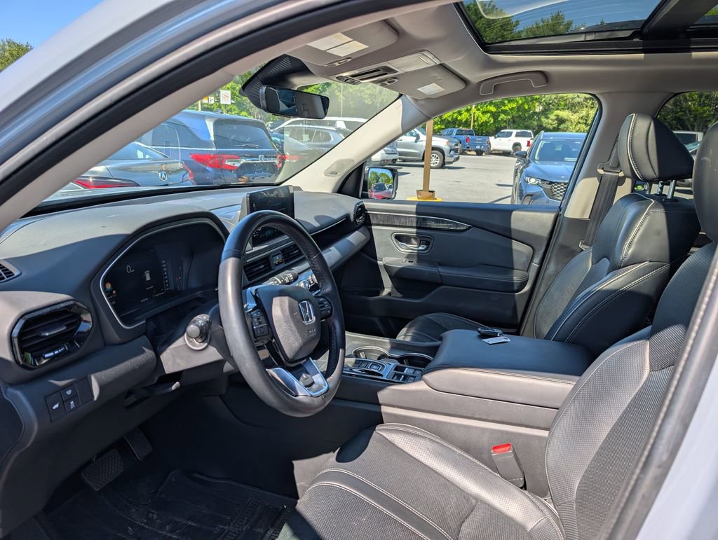 Used 2023 Honda Pilot Elite image 10