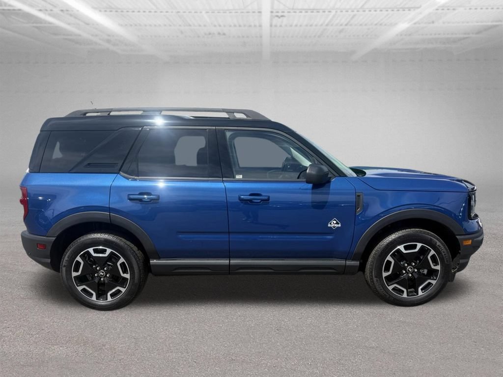 Certified 2024 Ford Bronco Sport Outer Banks w/ Tech Package AWD/4WD image 3