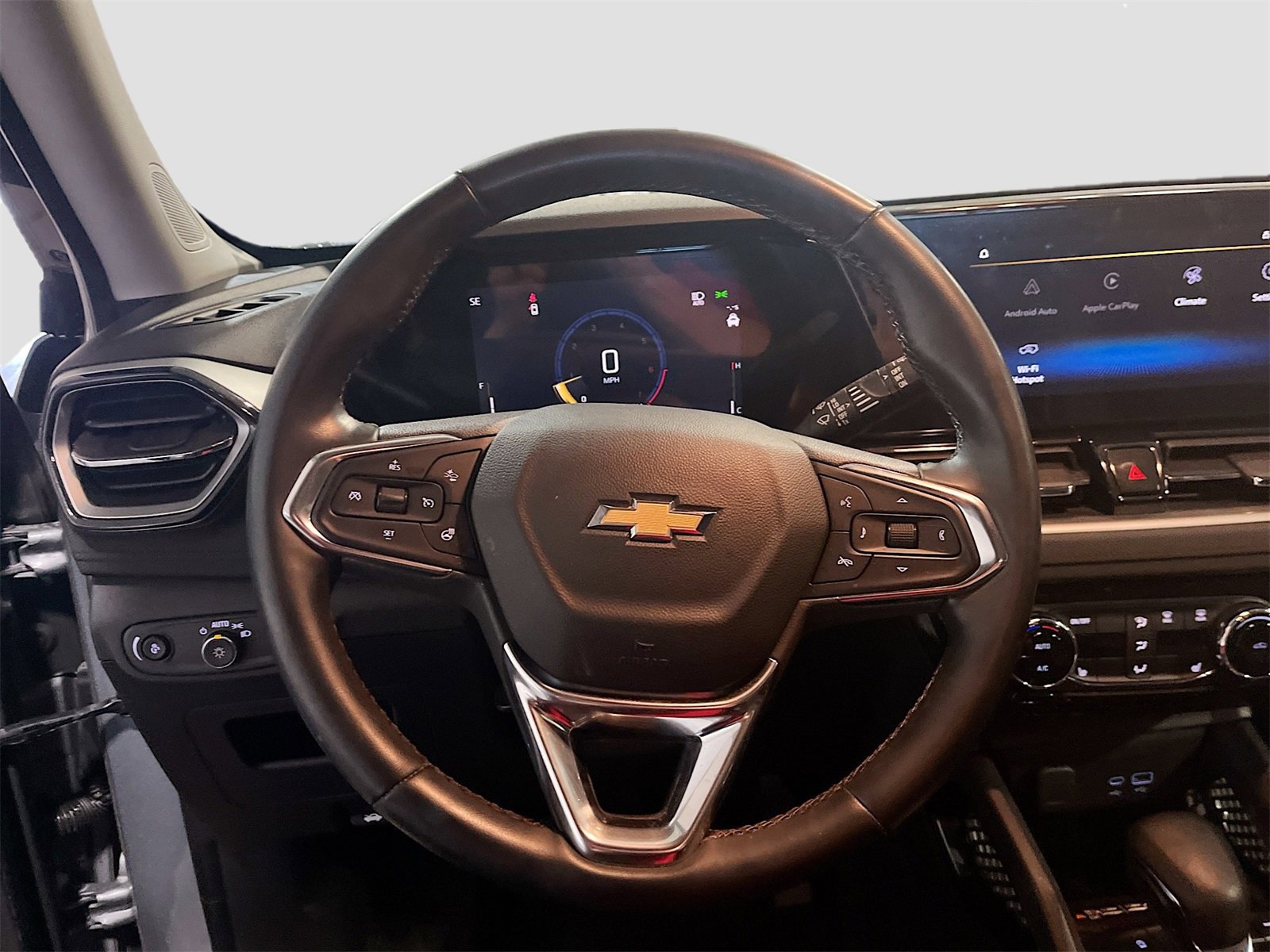 Used 2024 Chevrolet TrailBlazer LT w/ Convenience Package image 11