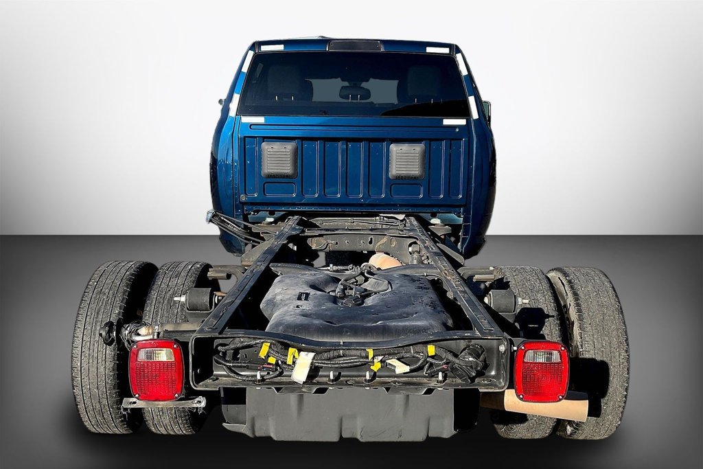Used 2024 RAM 3500 Tradesman w/ Chrome Appearance Group AWD/4WD image 7