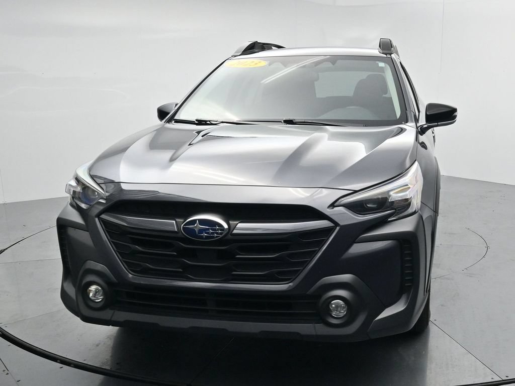 Used 2023 Subaru Outback Premium AWD/4WD image 3