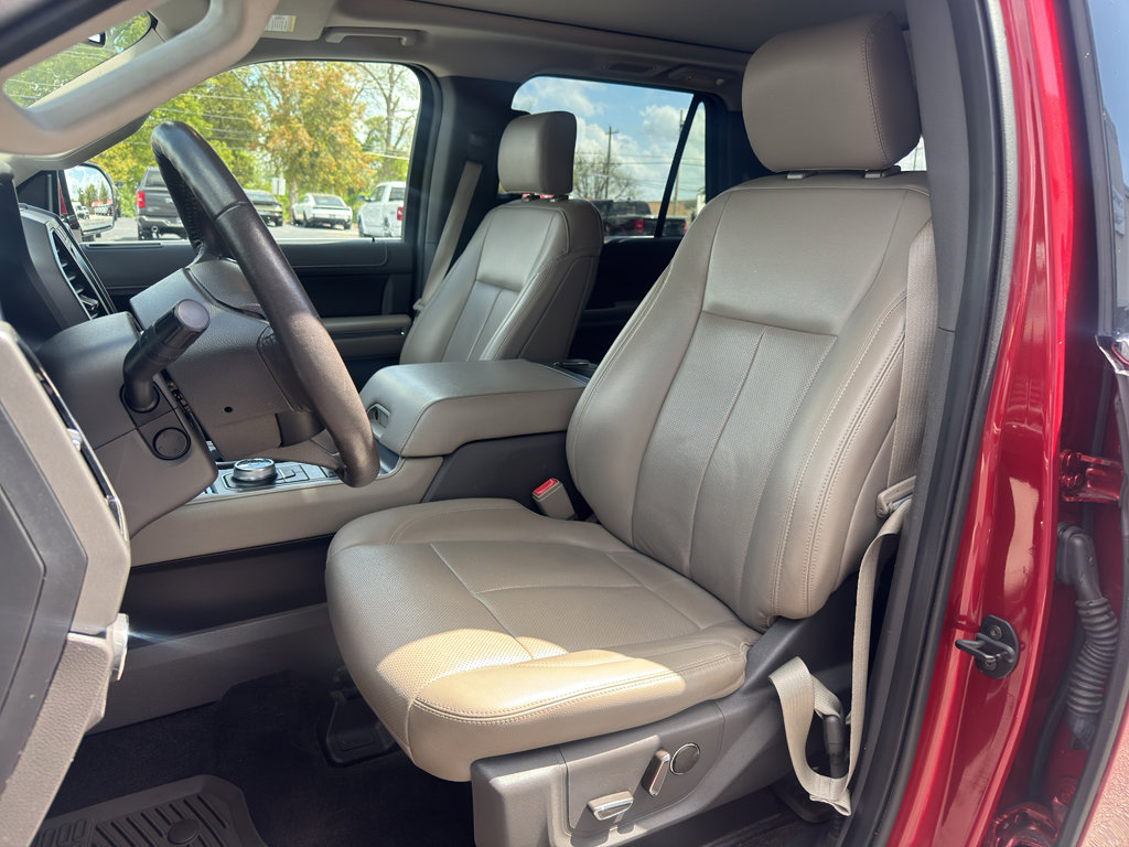 Used 2019 Ford Expedition XLT w/ Equipment Group 202A image 11