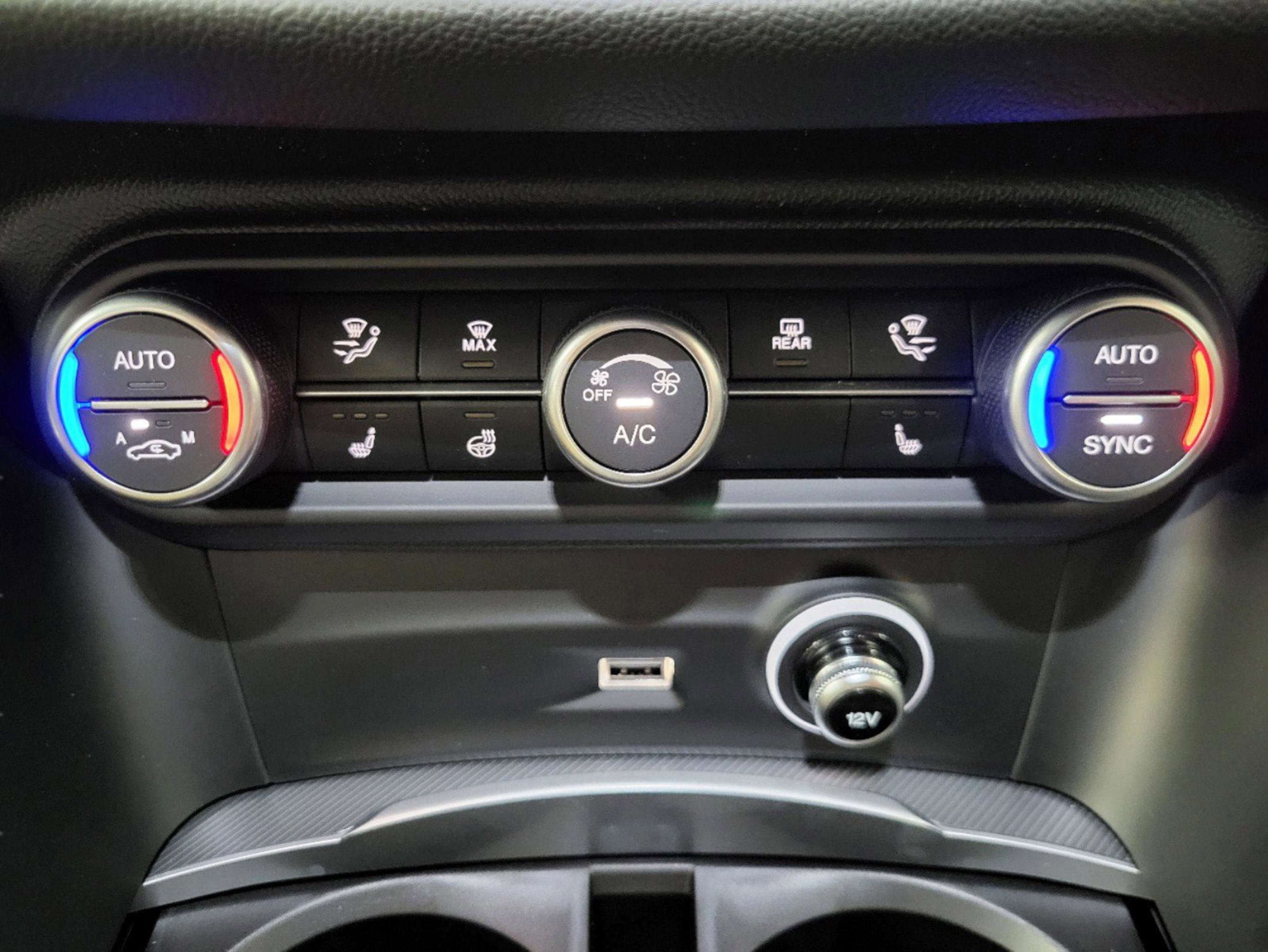 New 2025 Alfa Romeo Stelvio Sprint image 33