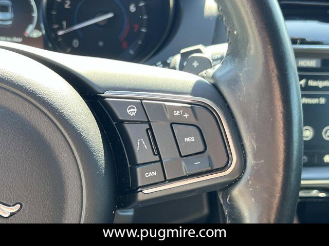 Used 2019 Jaguar F-PACE Premium image 26