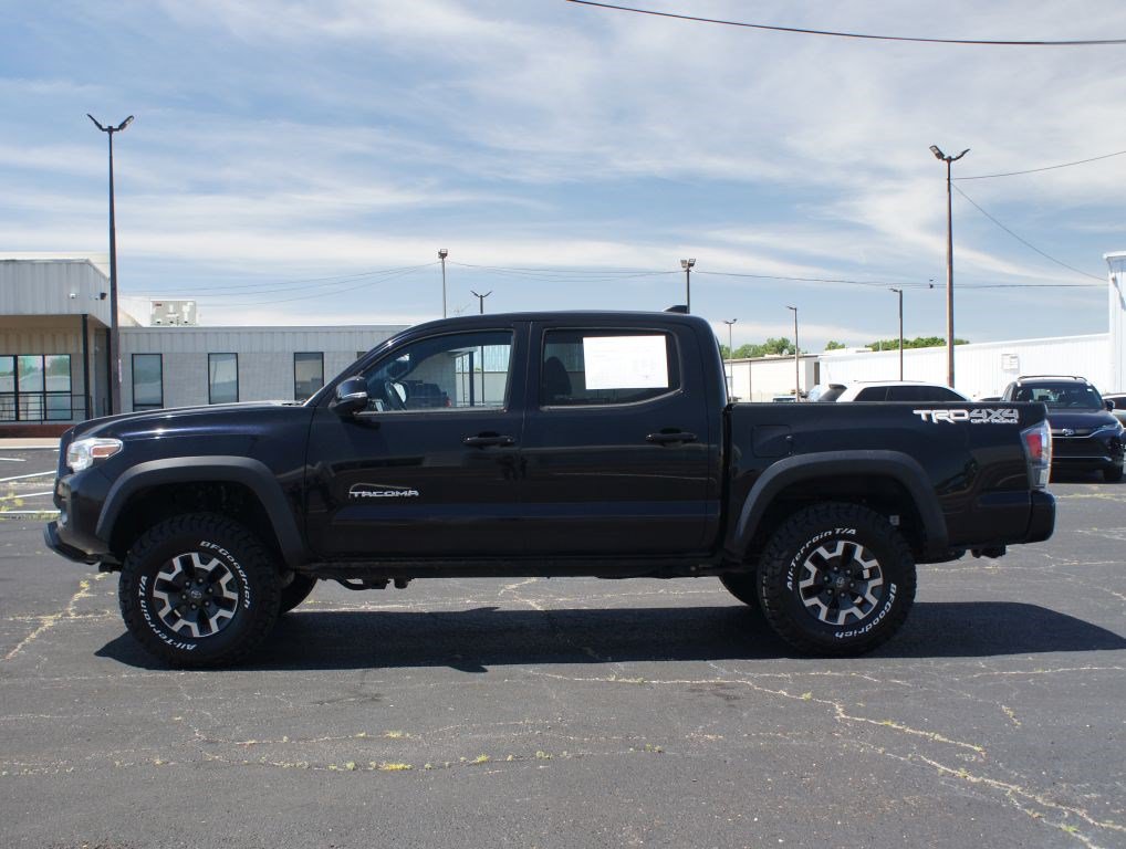 Used 2020 Toyota Tacoma TRD Off-Road w/ Technology Package AWD/4WD image 11