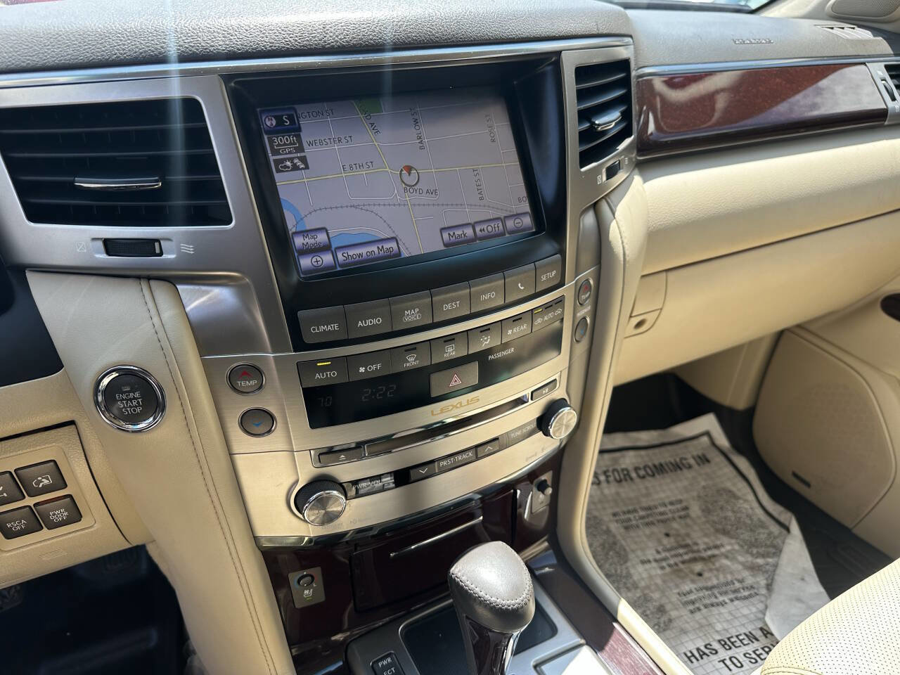 Used 2013 Lexus LX 570 4WD w/ Luxury Pkg image 12