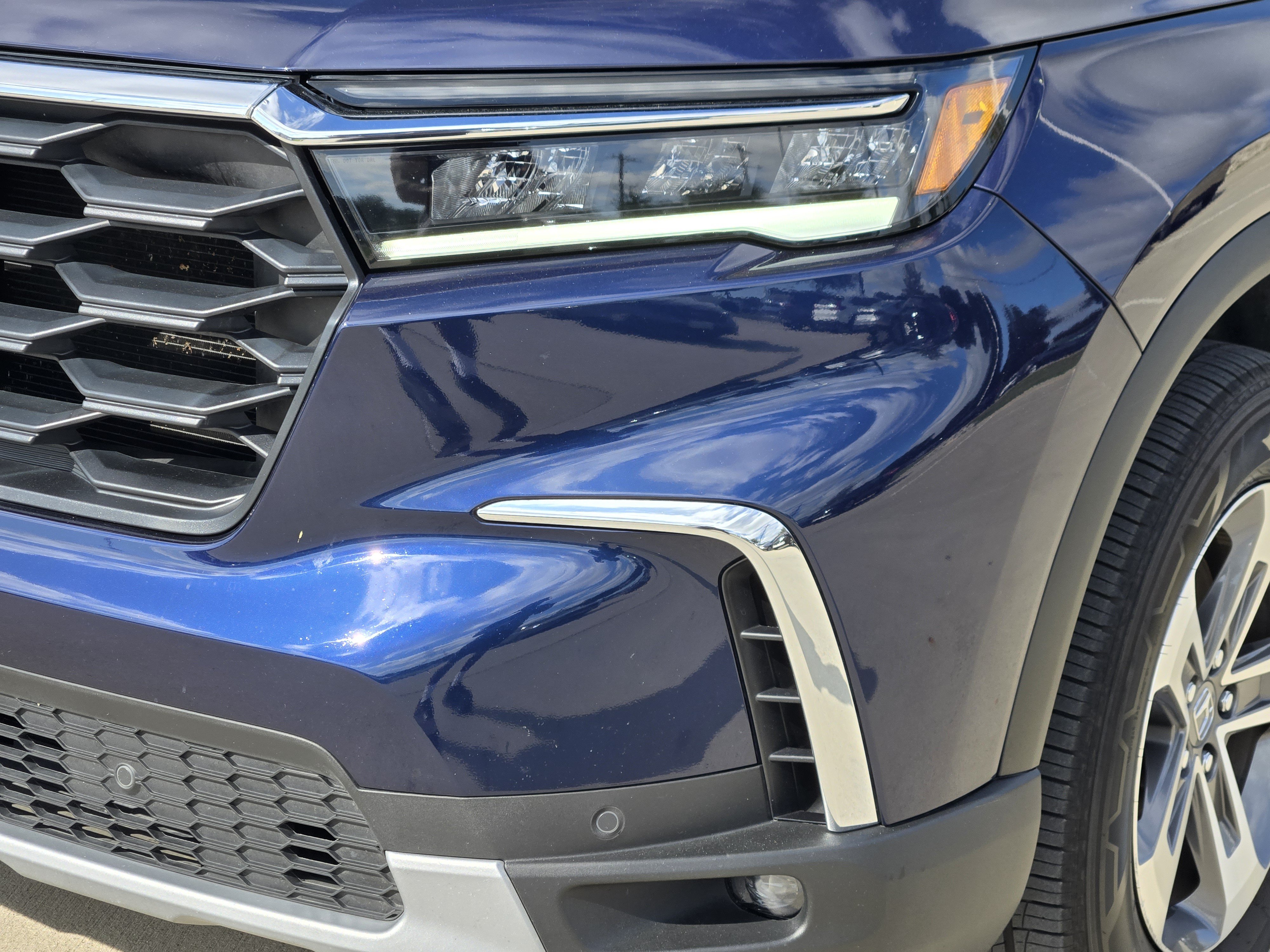 Certified 2025 Honda Pilot EX-L image 9