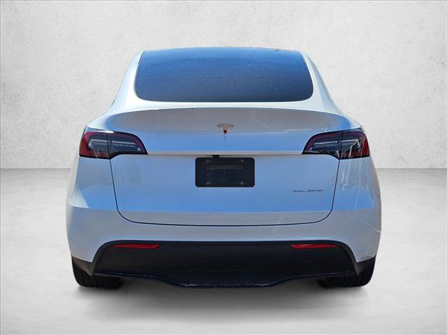 Used 2024 Tesla Model Y Long Range AWD/4WD image 5