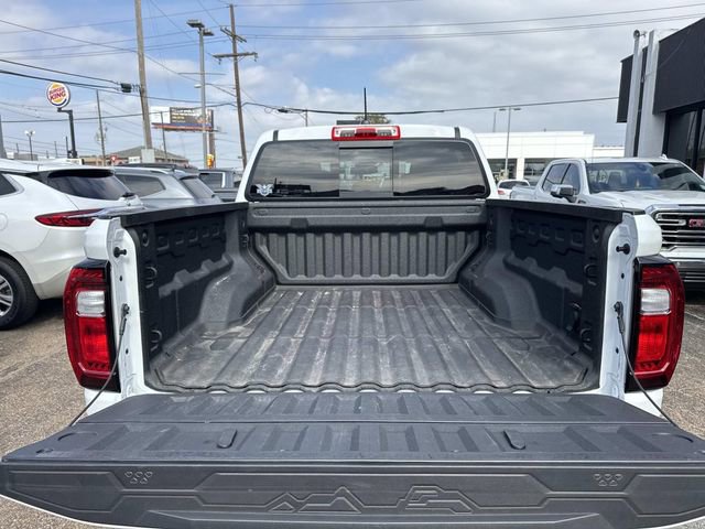 Used 2025 GMC Canyon AT4 image 10