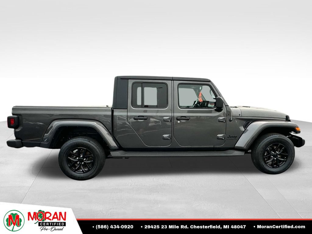 Used 2022 Jeep Gladiator Sport AWD/4WD image 6