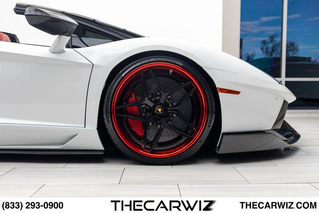 Used 2017 Lamborghini Aventador LP 700-4 AWD/4WD image 34
