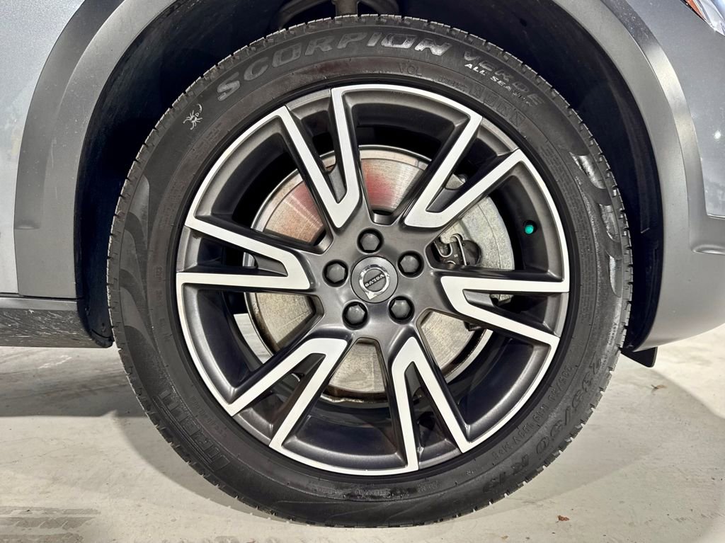Used 2020 Volvo V90 T6 Cross Country image 34