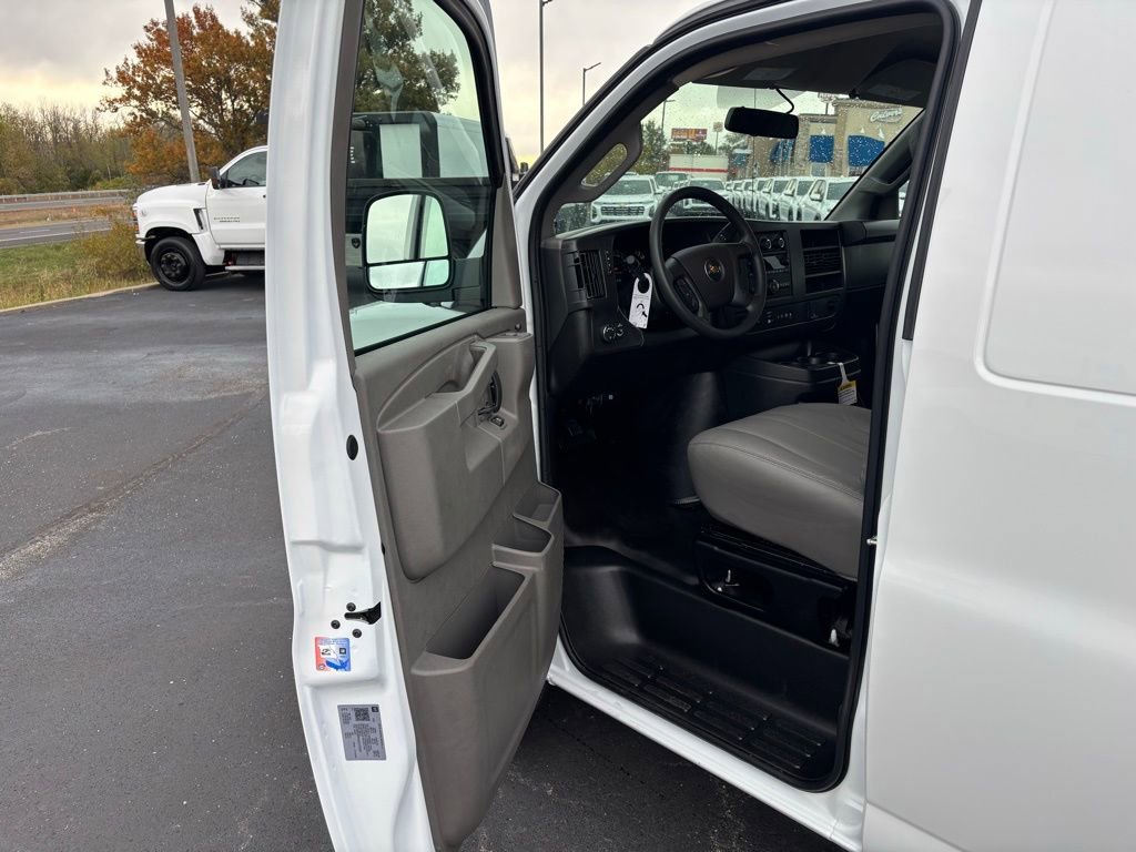 New 2025 Chevrolet Express 2500 w/ Driver Convenience Package RWD image 10