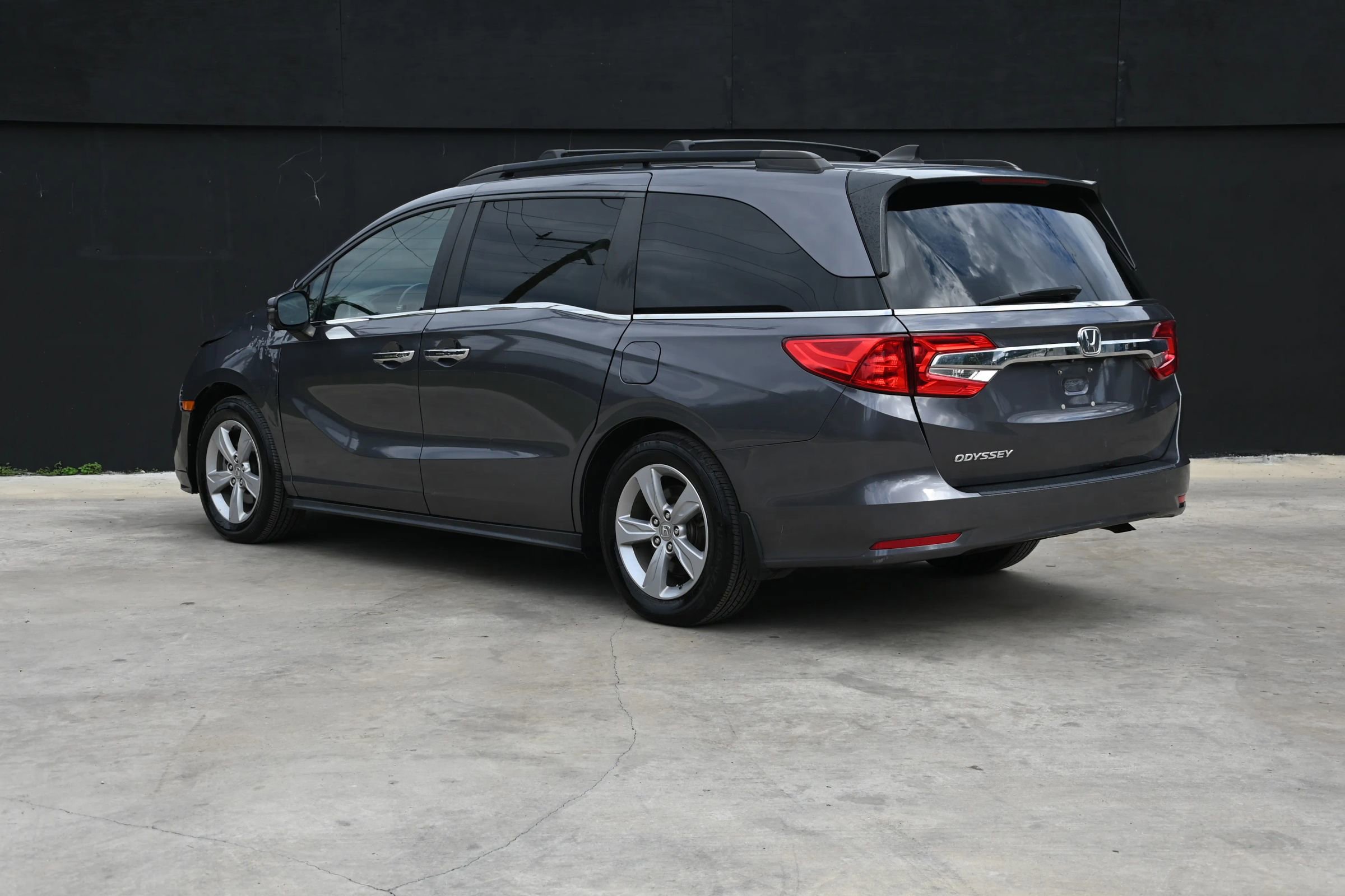 Used 2020 Honda Odyssey EX-L image 3