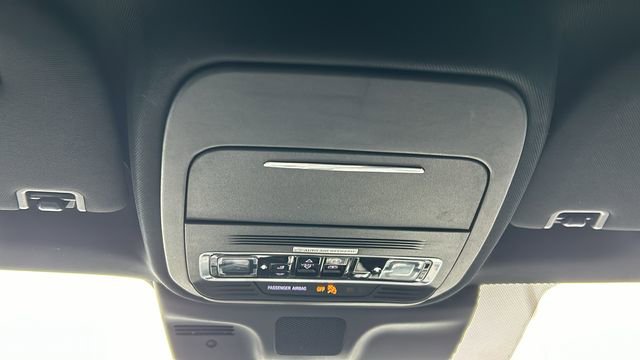 Used 2025 Lincoln Navigator Reserve w/ Jet Appearance Package image 25