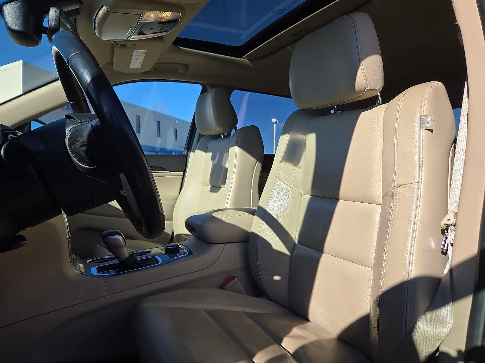 Used 2020 Jeep Grand Cherokee Limited image 15