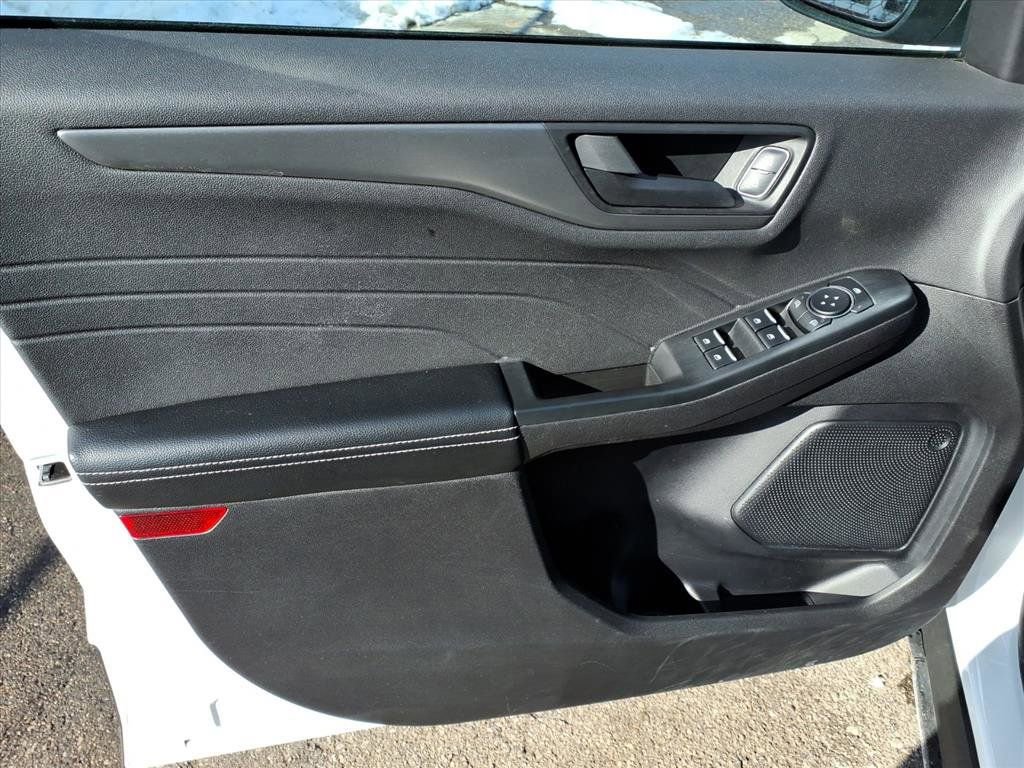 Certified 2025 Ford Escape Active image 13