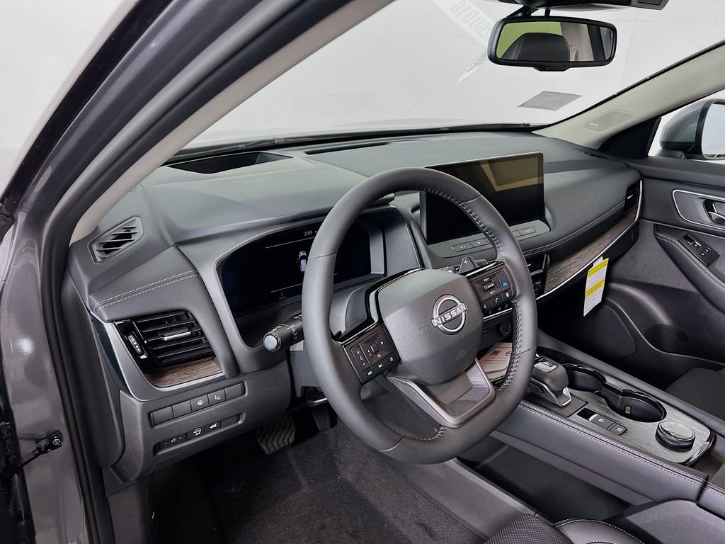 New 2026 Nissan Rogue Platinum w/ Platinum Premium Package image 8