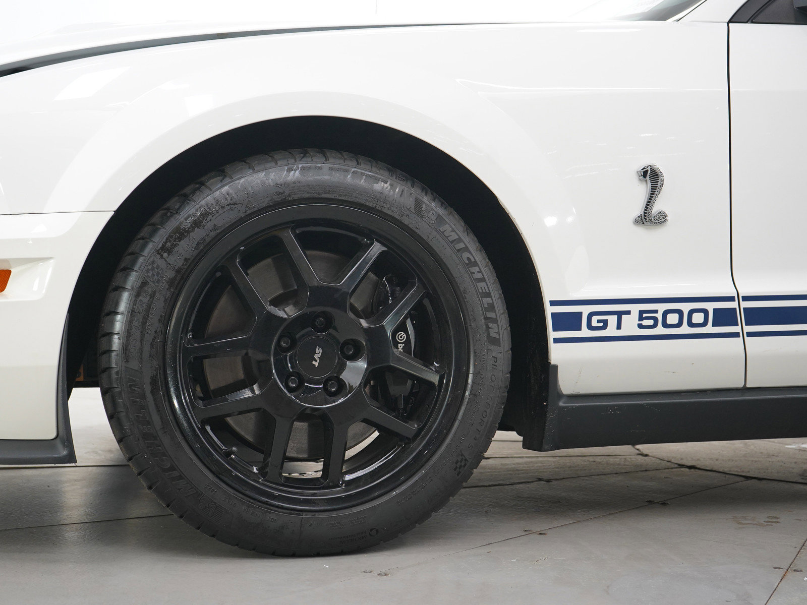 Used 2007 Ford Mustang Shelby GT500 RWD image 29