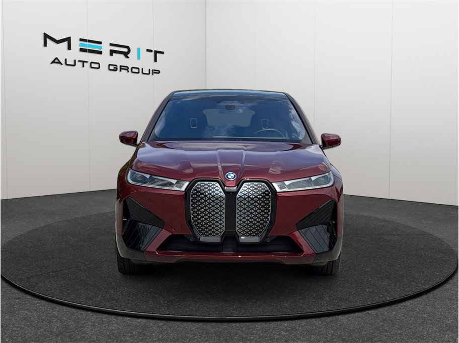 Used 2023 BMW iX xDrive50 w/ Ultimate Package 2 image 3