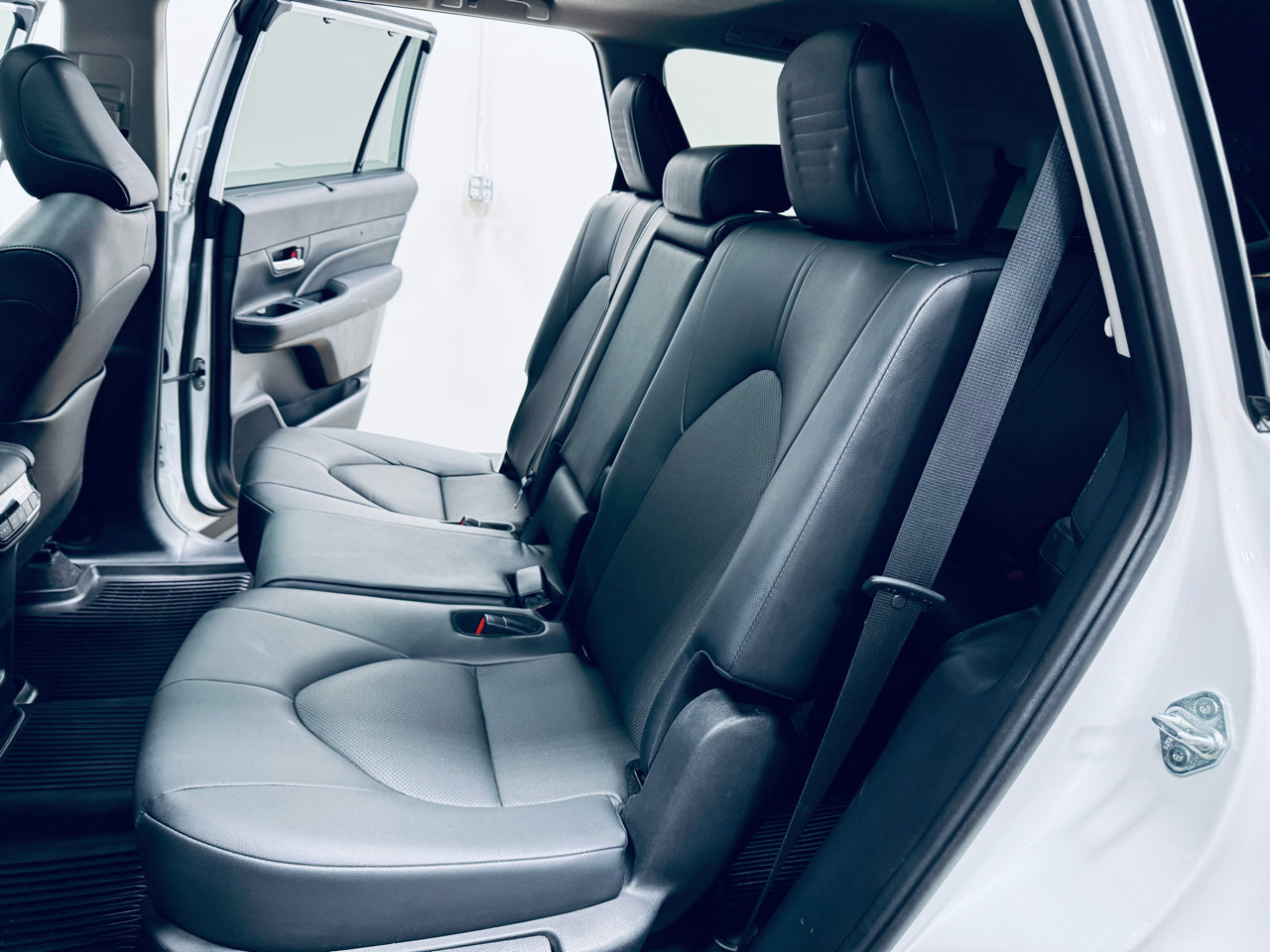 Used 2024 Toyota Grand Highlander AWD Hybrid image 34