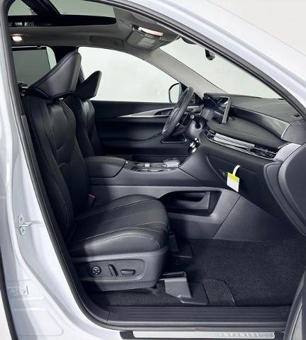 Certified 2026 INFINITI QX60 Luxe w/ Family Package image 30