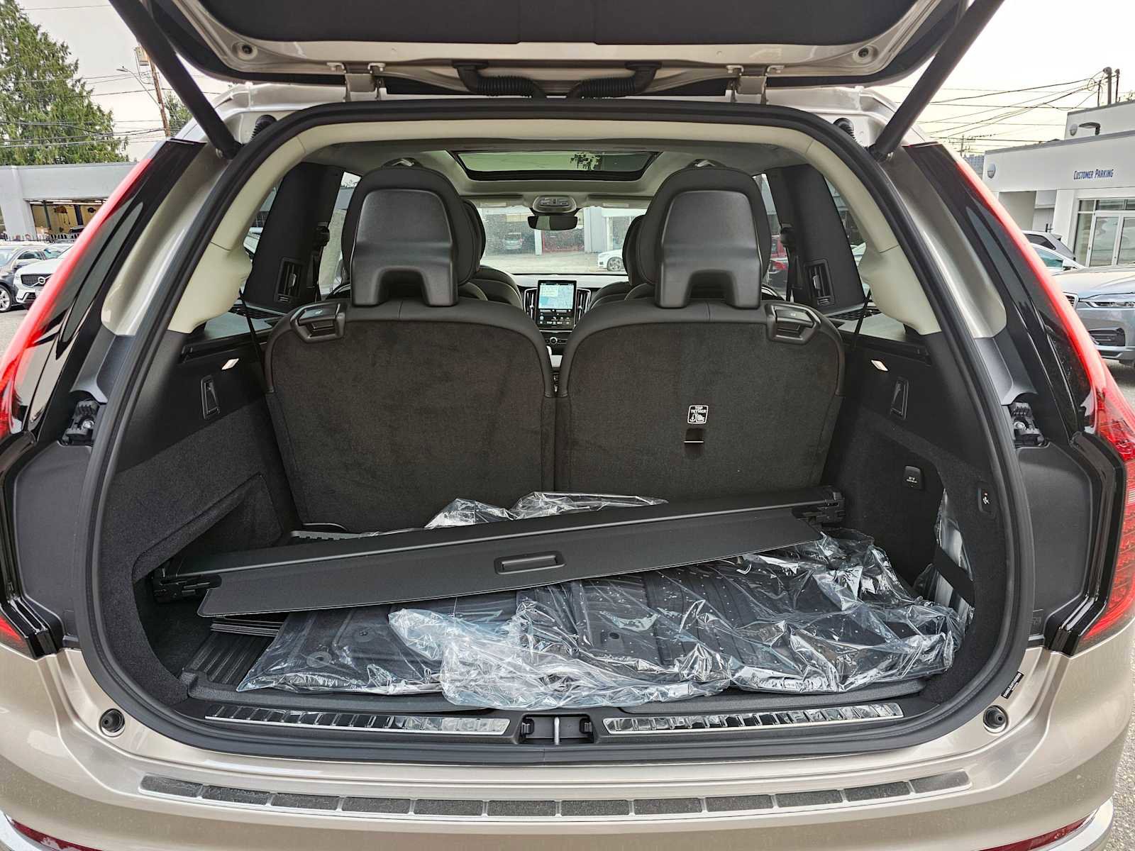 New 2026 Volvo XC90 B6 Plus image 15