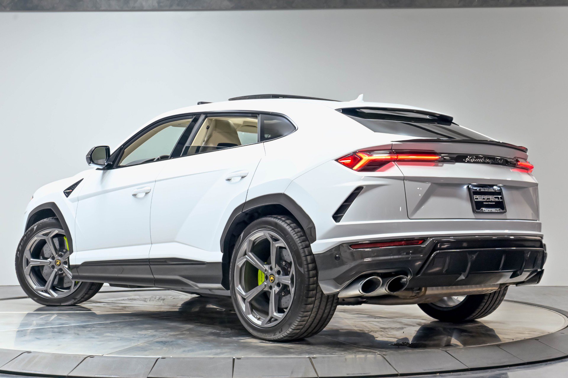 Used 2020 Lamborghini Urus AWD/4WD image 63
