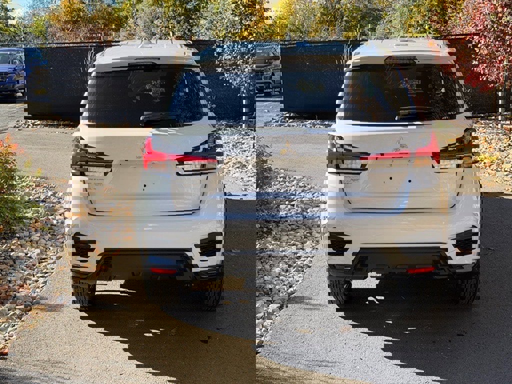 New 2025 Mitsubishi Outlander Sport ES image 4