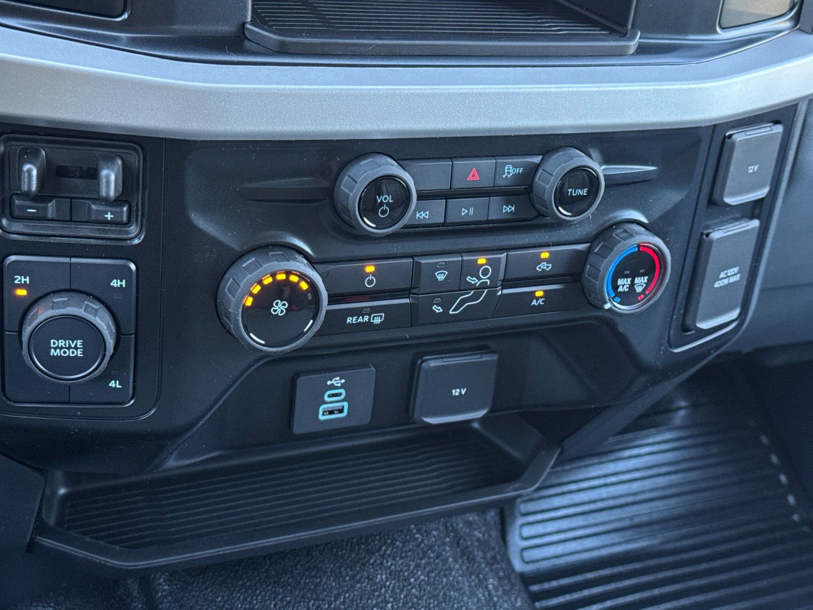 New 2025 Ford F550 4x4 Crew Cab Super Duty image 20