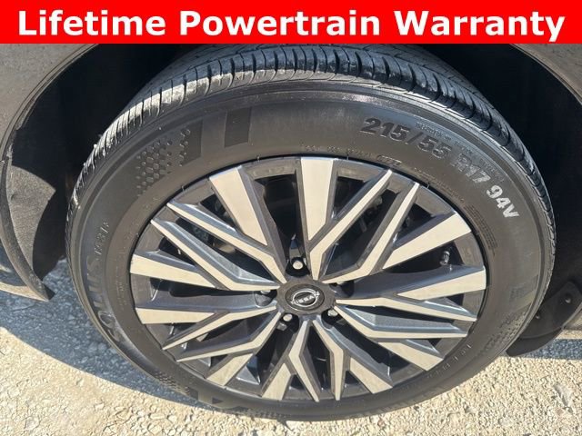 Used 2024 Nissan Altima 2.5 SV image 8