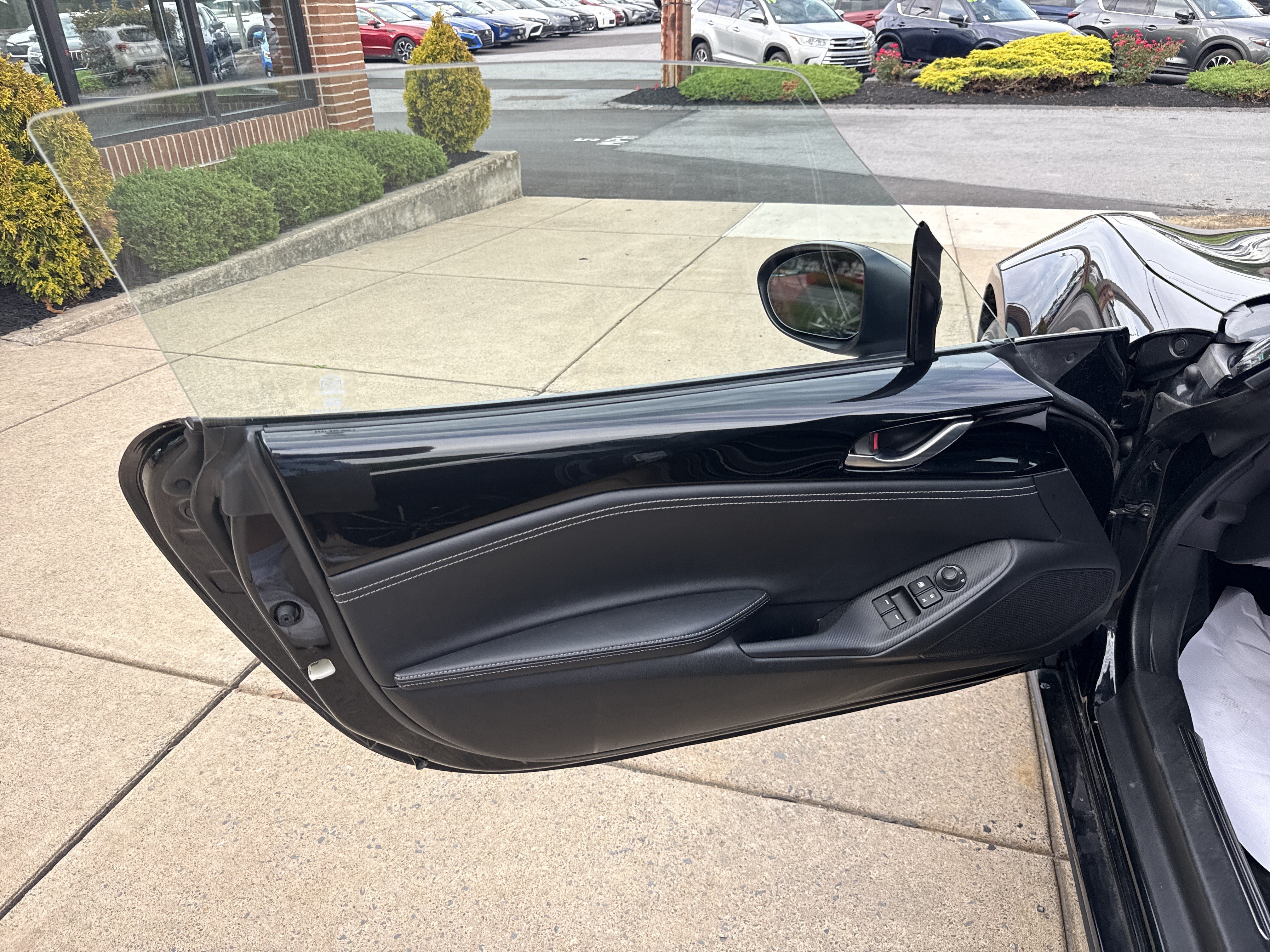 Used 2025 MAZDA MX-5 Miata RF Grand Touring RWD image 14