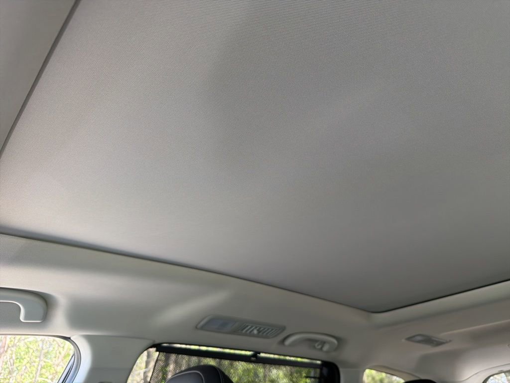 Used 2025 Subaru Ascent Limited image 22