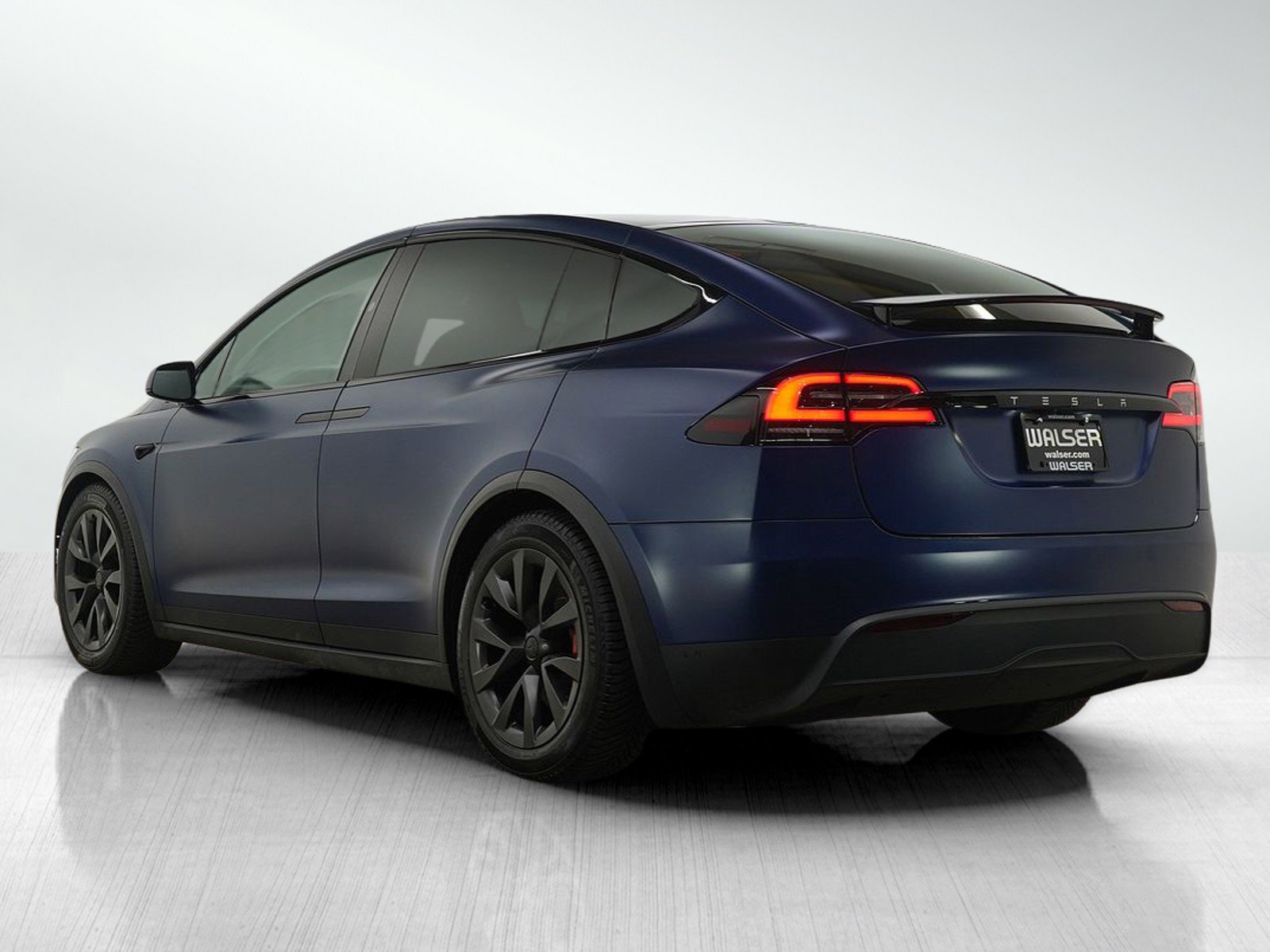 Used 2023 Tesla Model X Plaid image 4