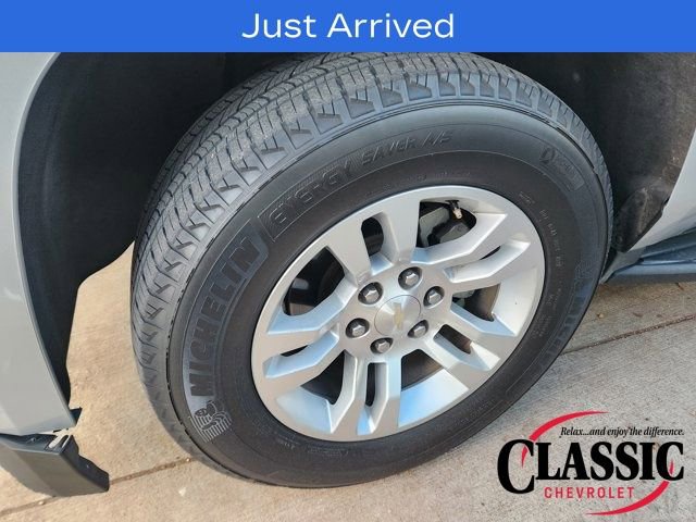 Used 2017 Chevrolet Tahoe LS image 17