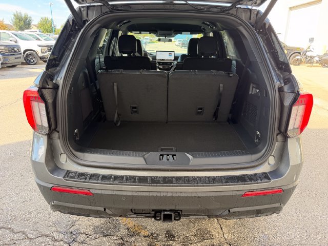 New 2027 Ford Explorer ST-Line AWD/4WD image 8