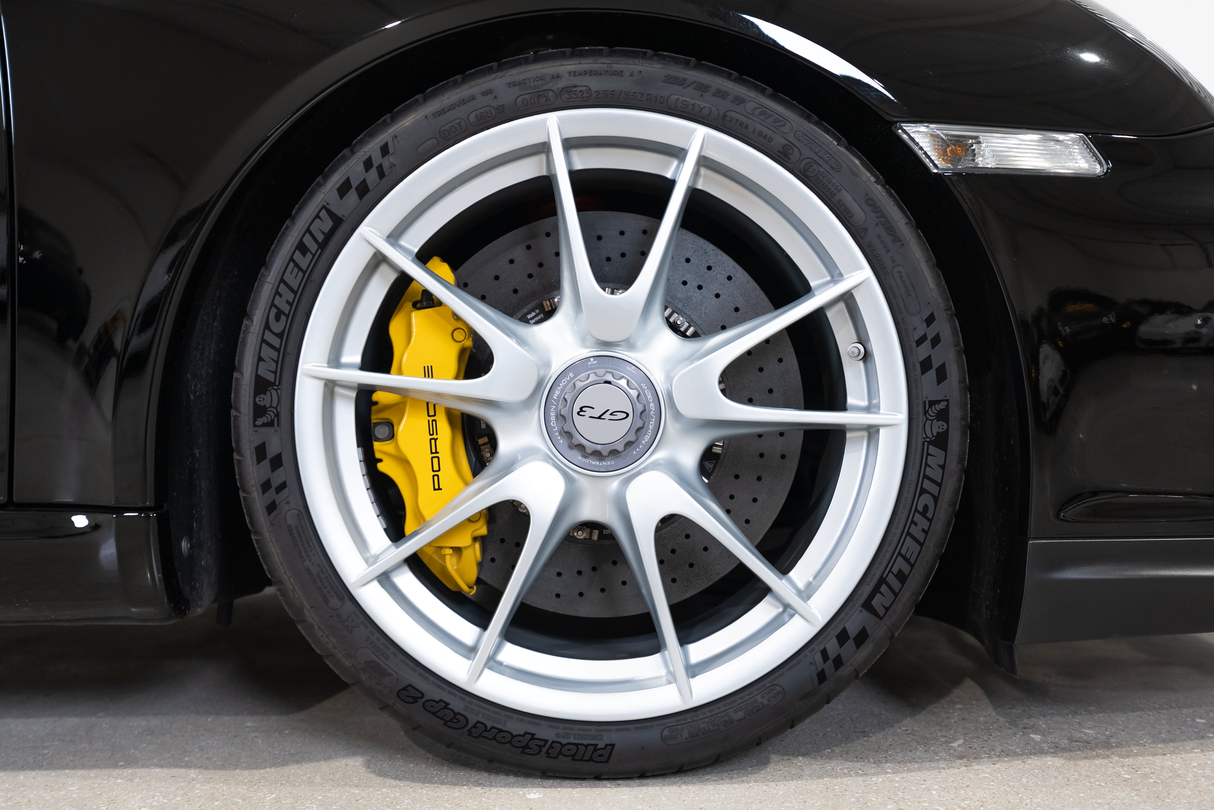 Used 2010 Porsche 911 GT3 RWD image 26