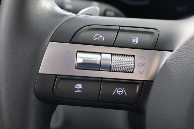 Certified 2024 Hyundai Kona SEL w/ Convenience Package image 11