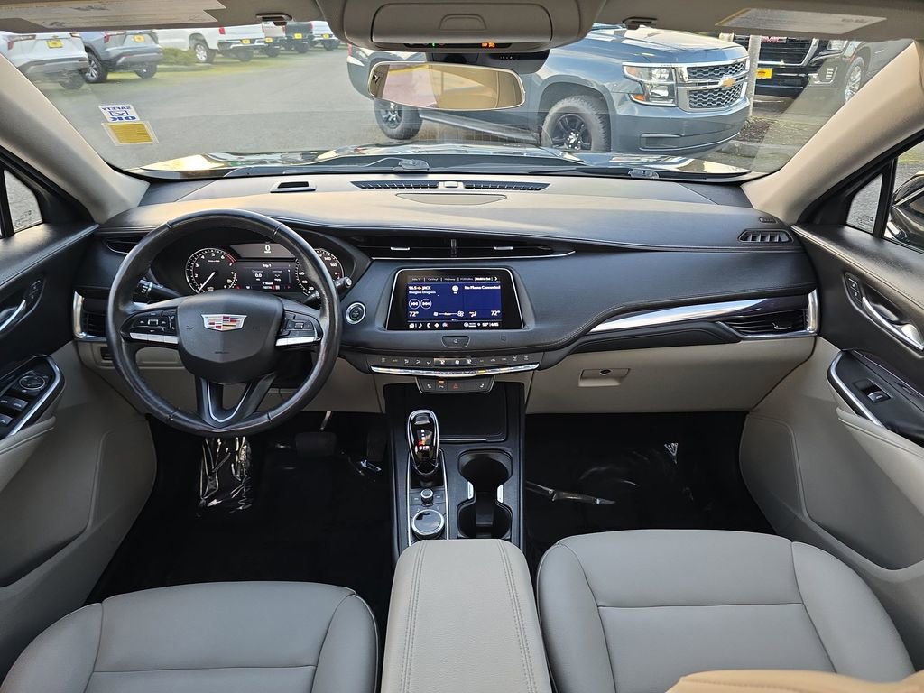 Used 2021 Cadillac XT4 Luxury w/ Cold Weather Package image 23