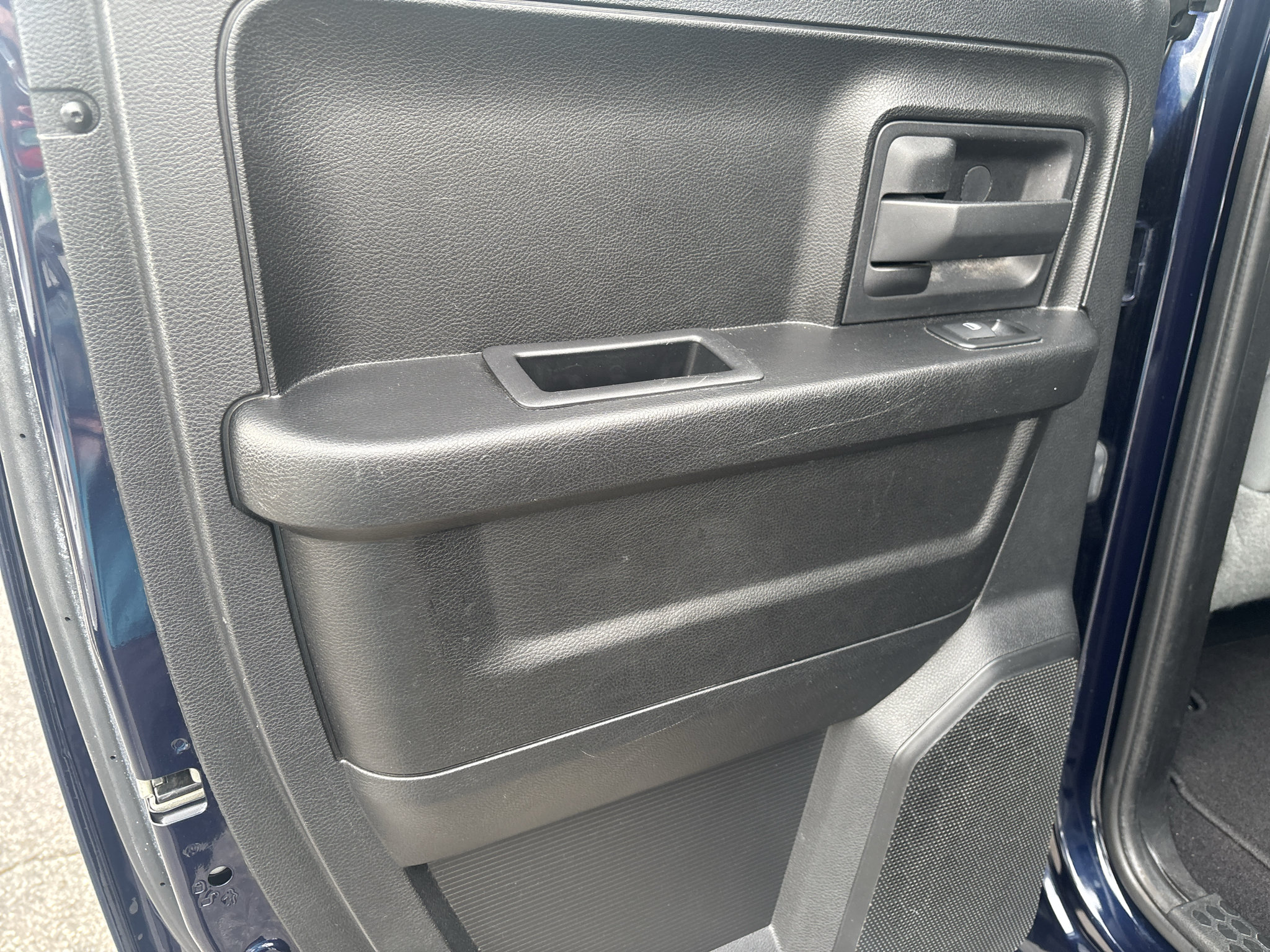 Used 2013 RAM 1500 Express RWD image 19