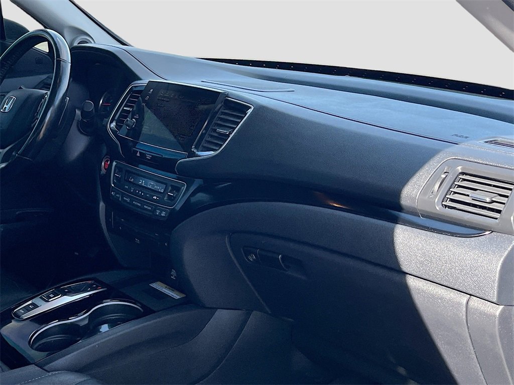 Used 2020 Honda Pilot Touring image 32
