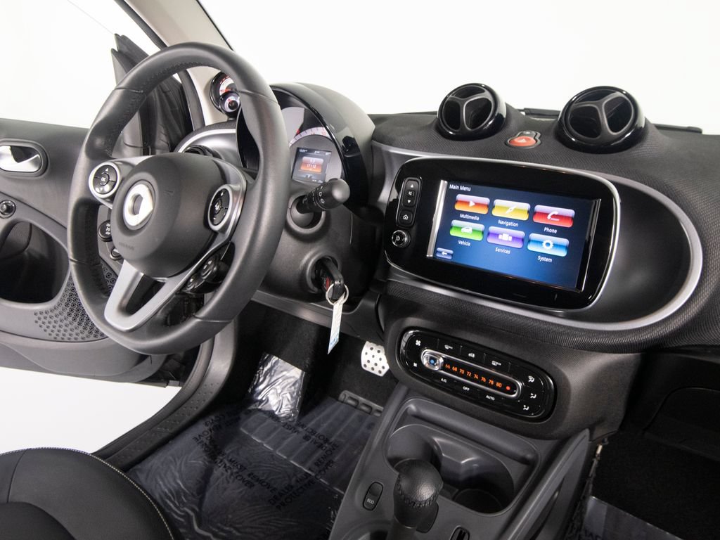 Used 2018 smart fortwo electric drive RWD image 29