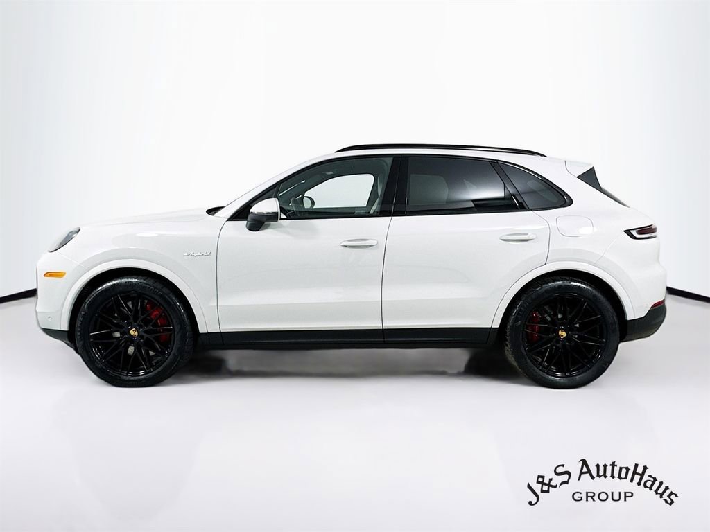 Used 2024 Porsche Cayenne S image 4