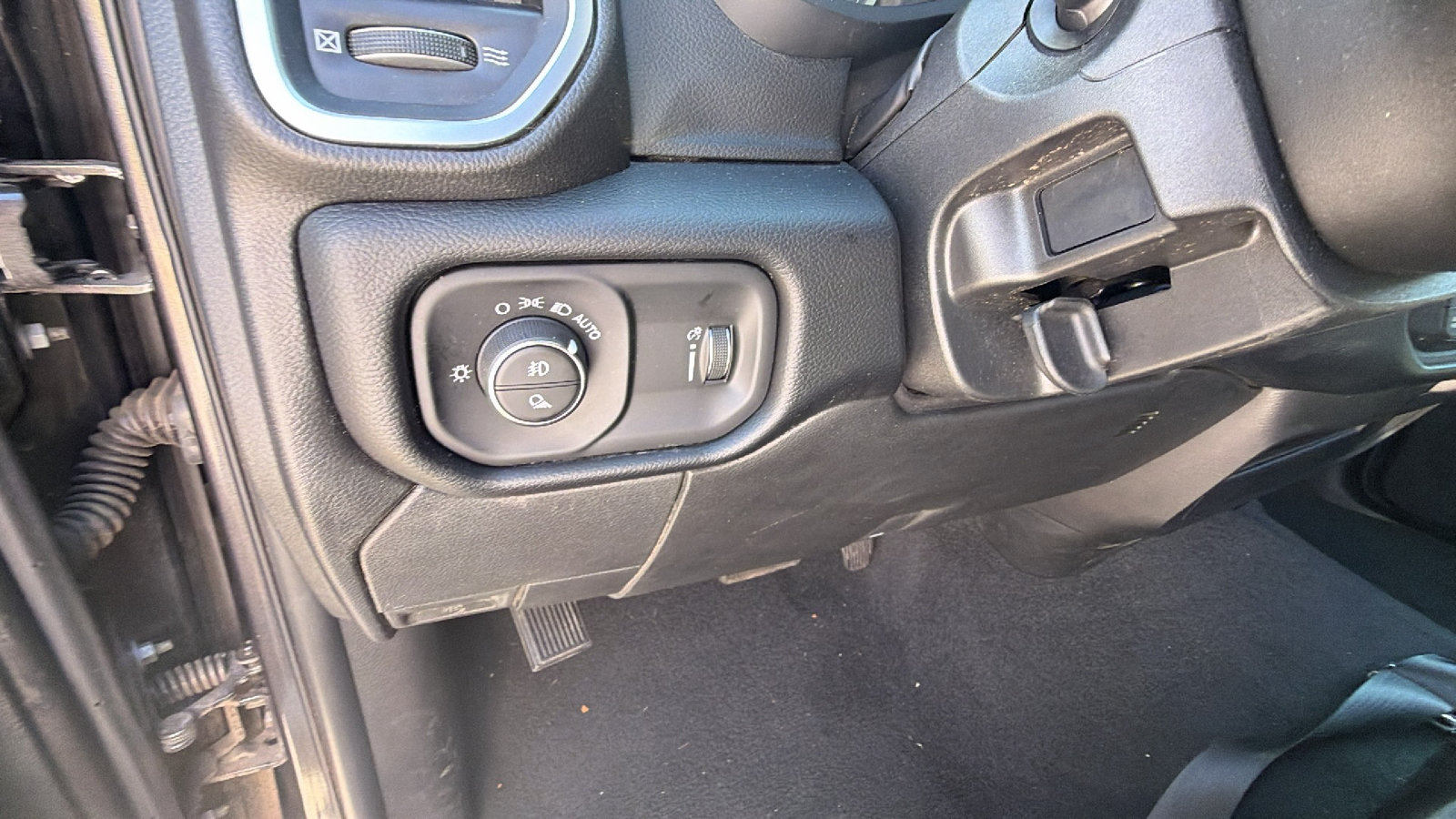 Used 2026 RAM 2500 Big Horn AWD/4WD image 25