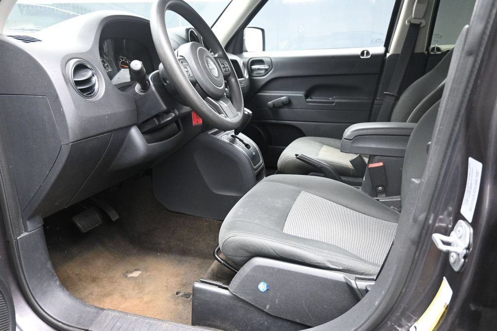 Used 2015 Jeep Patriot Sport FWD image 15