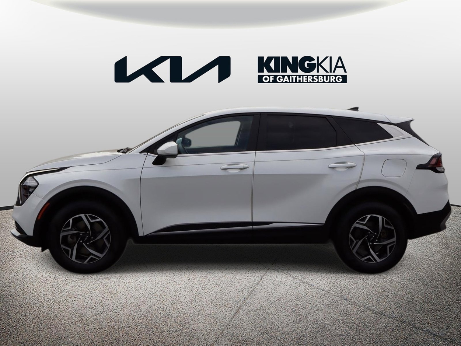Used 2023 Kia Sportage LX AWD/4WD image 6