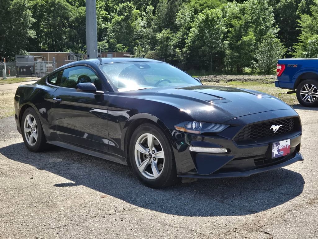 Used 2022 Ford Mustang Coupe RWD image 5
