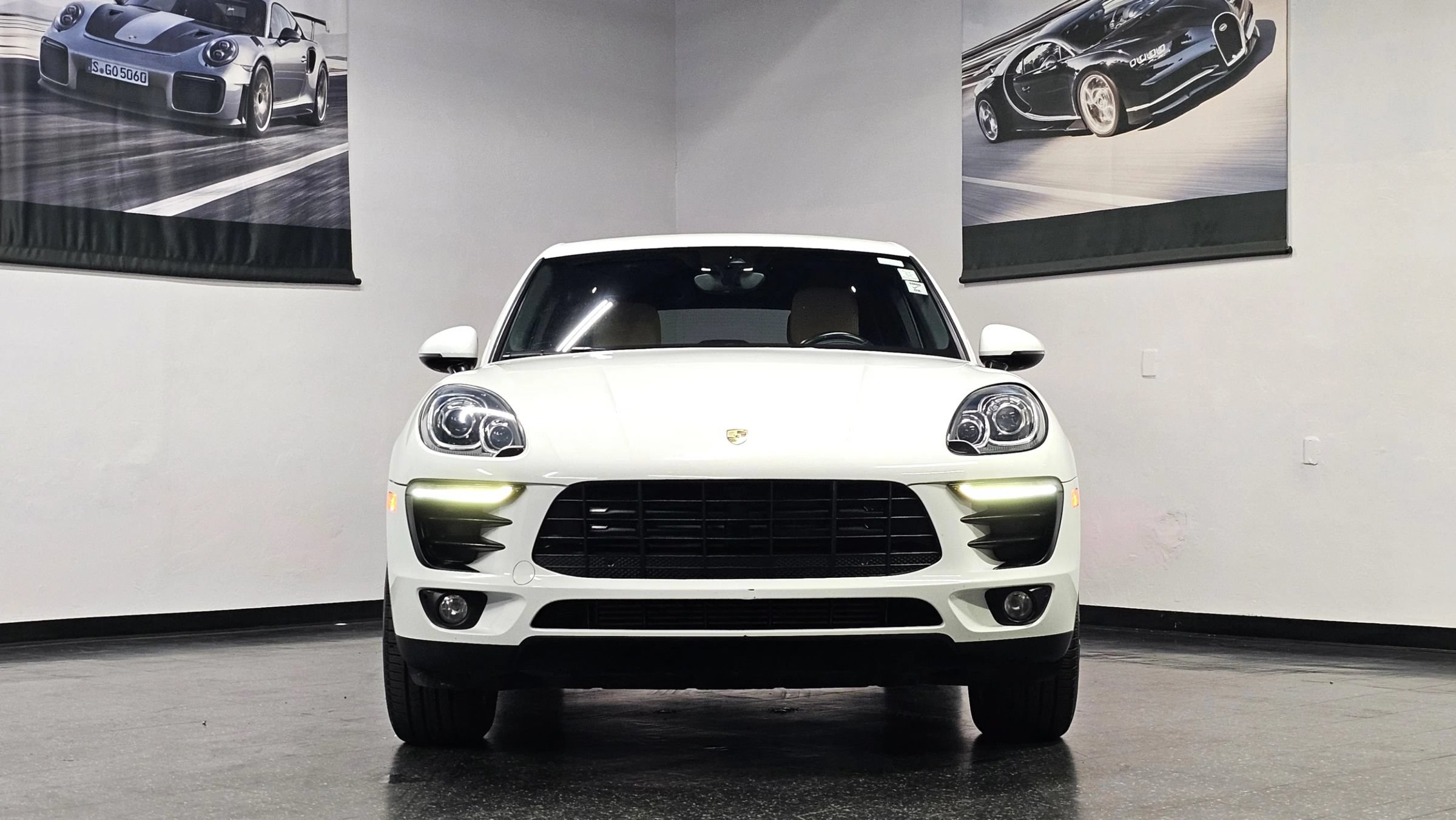 Used 2018 Porsche Macan Sport Edition AWD/4WD image 4