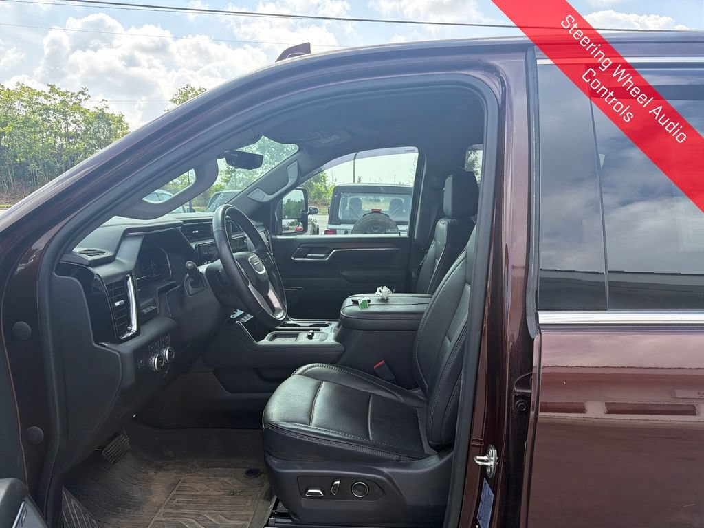 Used 2024 GMC Sierra 3500 Denali w/ Technology Package AWD/4WD image 11